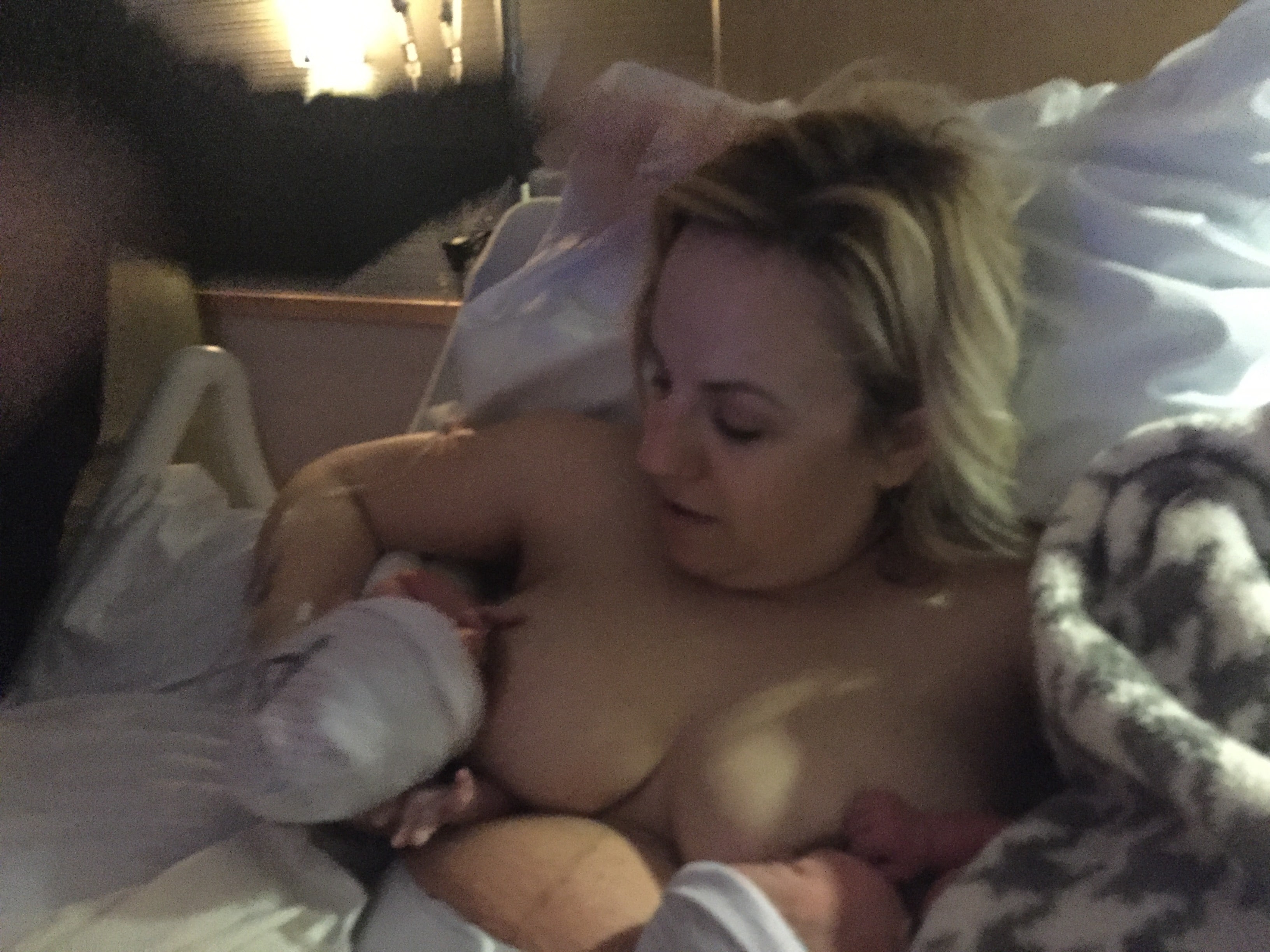 Breastfeeding twins